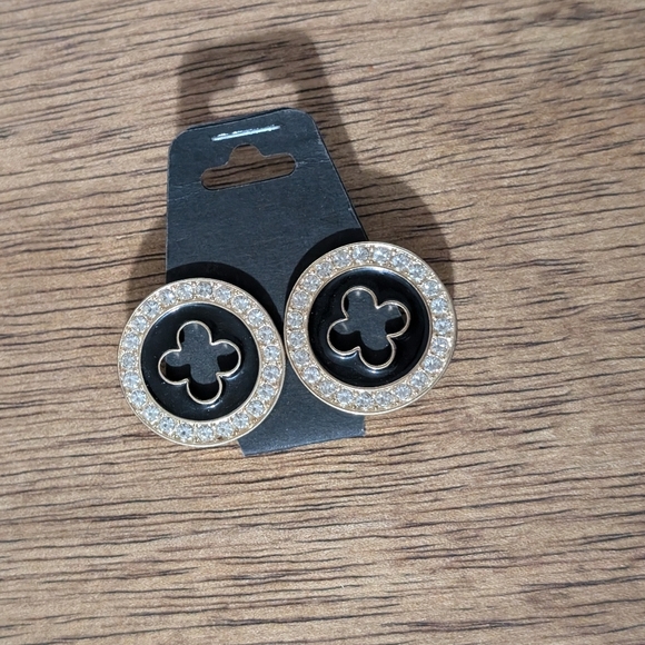 Chic Black and Gold Clover Earrings - Picture 1 of 2